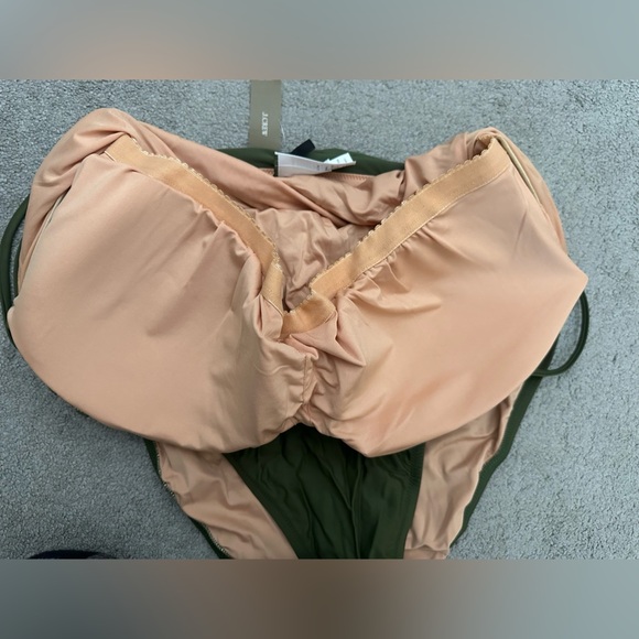 J.Crew Women’s Ruched Sweetheart One-Piece Swim Suit in Olive Green Size 22 - Picture 9 of 11